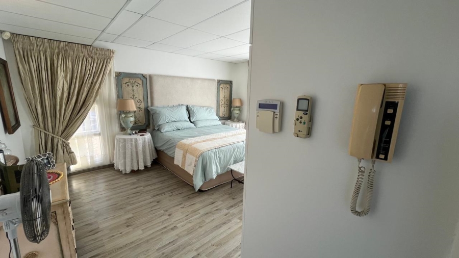 3 Bedroom Property for Sale in Wavecrest Eastern Cape